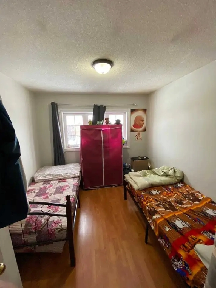 Room for rent for boy in Mississauga
