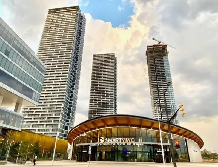 Rent a condo at subway hwy400/7/ 407 in Vaughan