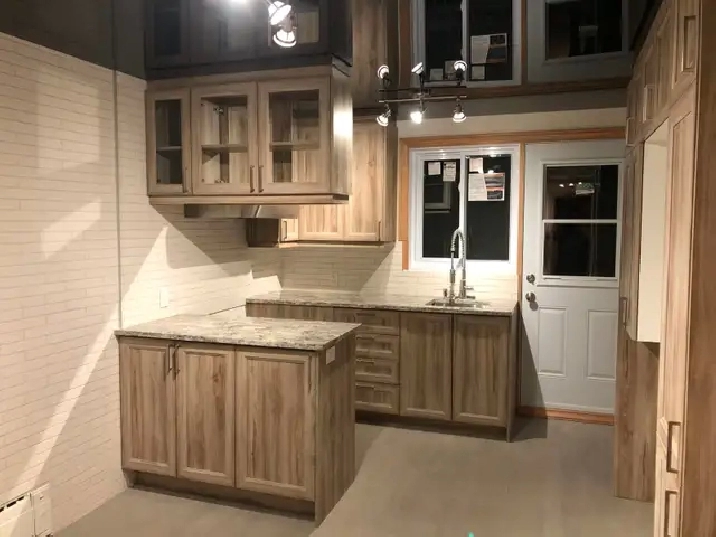 Grand 5 1/2 rénové à neuf