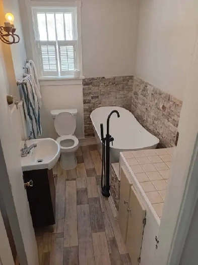 WEST HILL 3 BEDROOM HOUSE FOR RENT $1600