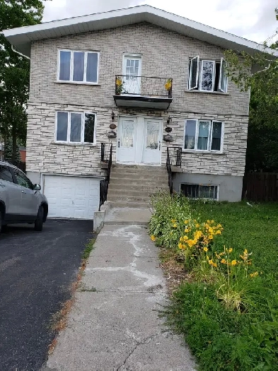 Grand 5 1/2 à louer