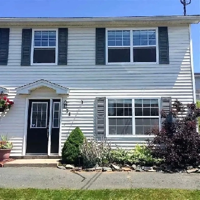 21-109 Lovely semi detached home in quiet Dartmouth neighbouhood