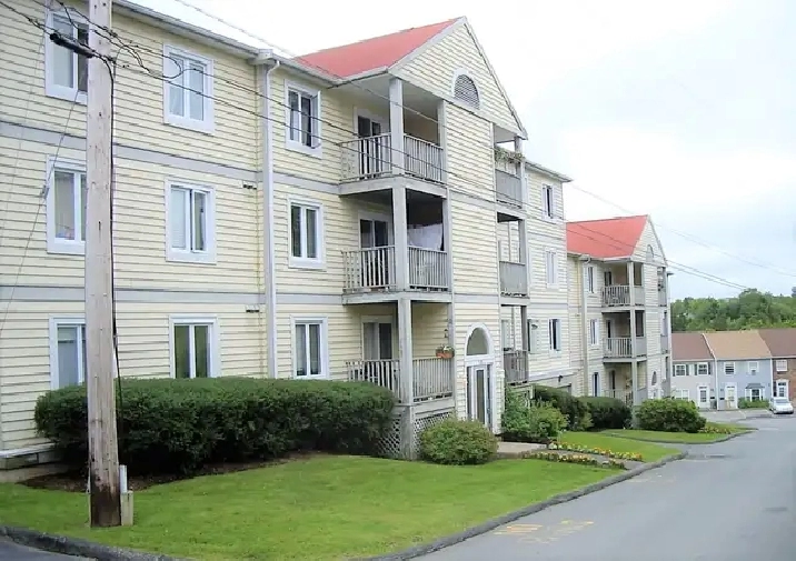 23-028 2 bed condo nestled in the heart of Bedford