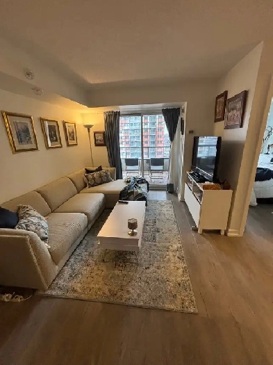 ️ 2 Bedroom Condo with Parking & Locker – Great Location!