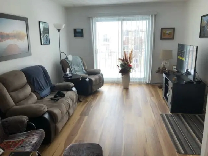 TRÈS BEAU LOGEMENT À LOUER À GRANBY 4 1/2 libre 1 juillet