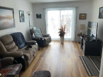 TRÈS BEAU LOGEMENT À LOUER À GRANBY 4 1/2 libre 1 juillet