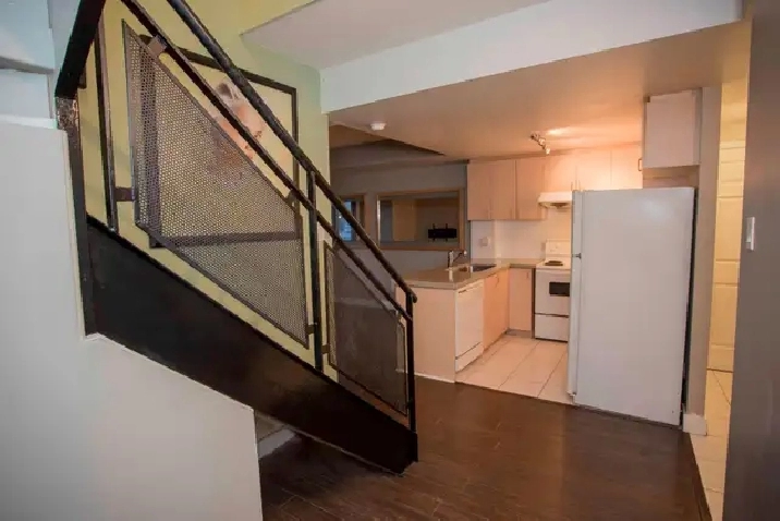 FOR RENT - Prime location - parking inc   all utilities