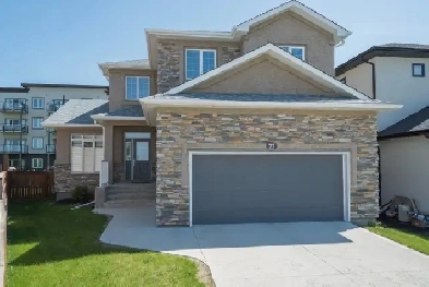 Beautiful 3 Bedroom Home - 77 Mardena Crescent