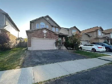 2400 sqft house for rent(3 bdrm, 2 garages, 3bathrm)