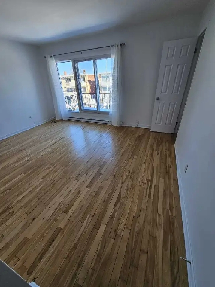 4 1/2, LASALLE, Non Chauffé, Deuxième Étage