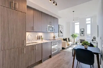 1 Bed   1 Den Condo for Rent – Prime Downtown Location!