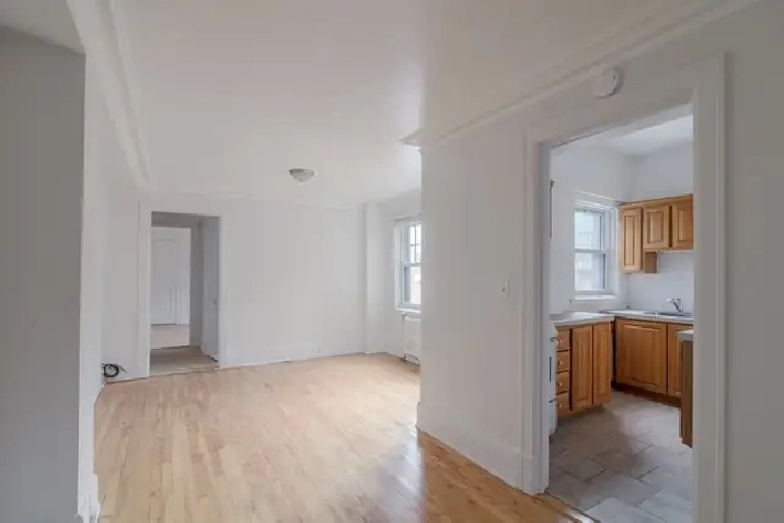 Westmount, Atwater metro, heat and hot water incl. - ID 1909