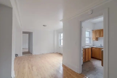Westmount, Atwater metro, heat and hot water incl. - ID 1909