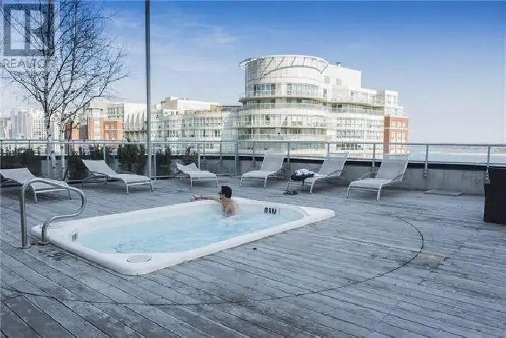 1 bed study :2000 Downtown Core/Waterfront/Cityplace/Fort York