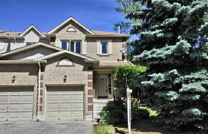 Attention Student Renters! Home steps from University of Guelph!