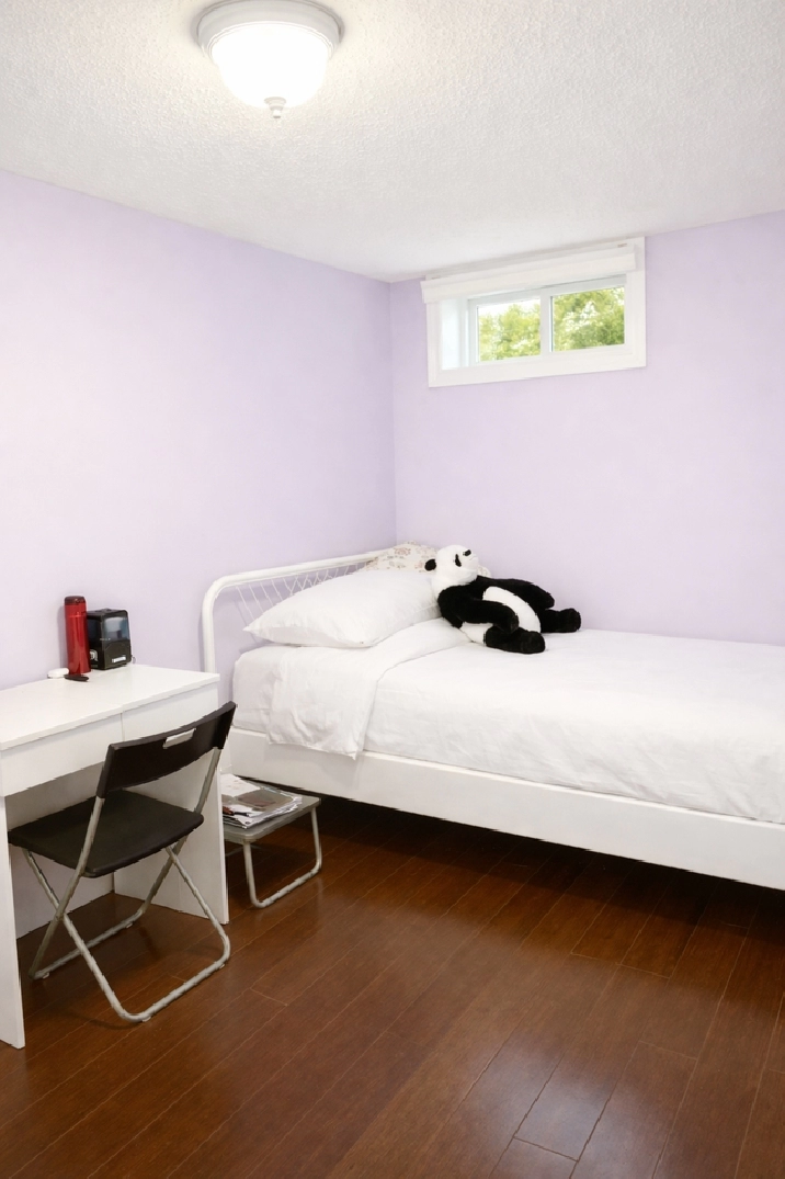 Upgraded semi basement bedroom w/ private washroom/parking