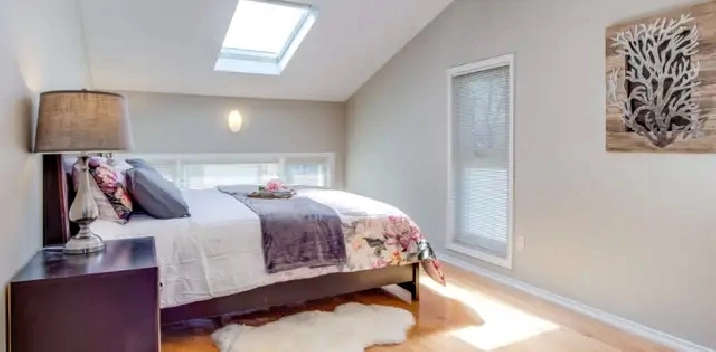 Master bedroom with private bathroom - Square one