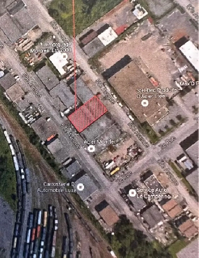 LOCAL 3000 pc   terrain 2575 pc clôturé