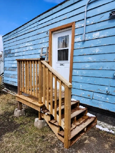 590B Harding W - Bachelor West, W/D, close to amenities