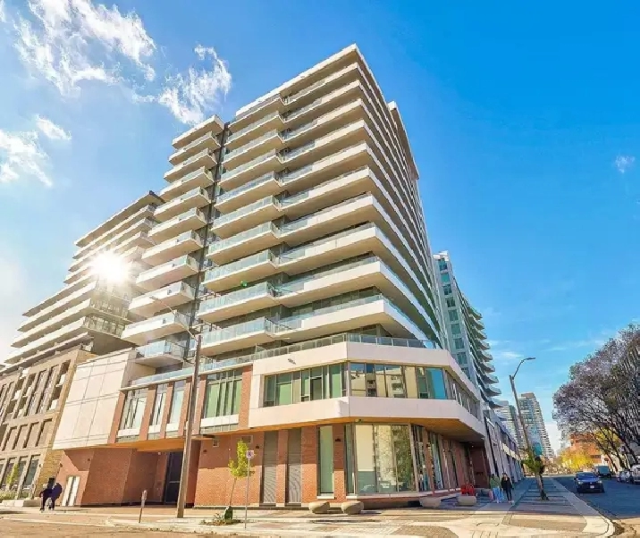 DOWNTOWN HAMILTON: 1 Bedroom Condo For Rent w/ Large Terrace