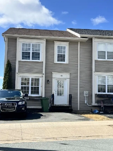 BEAUTIFUL, SPACIOUS 3 BED 2.5 BATH TOWNHOUSE | AVAILABLE JUNE