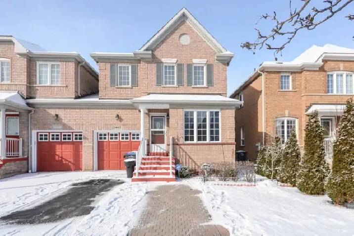 3 Bedroom Semi Detached House for Rent - Must See - Won't Last !