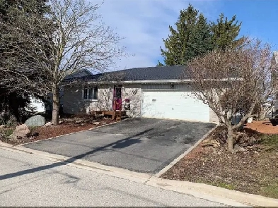 House for sale in Listowel!