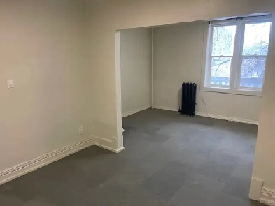 $714 Bach. ALL utilities included.