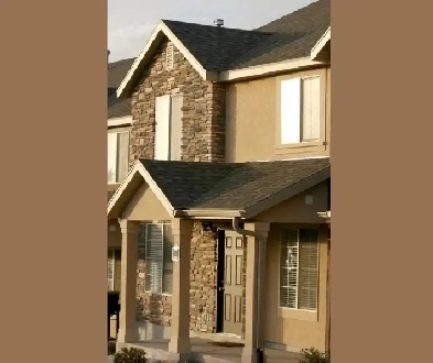 3 Bdrm Townhomes & 2 Bdrm Apartments