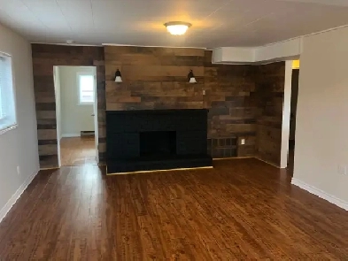 2 Bedroom, Beach 2, laundry, 4 parking, storage