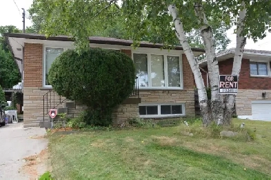 Student Rooms Near McMaster - All Inclusive & Maid Service