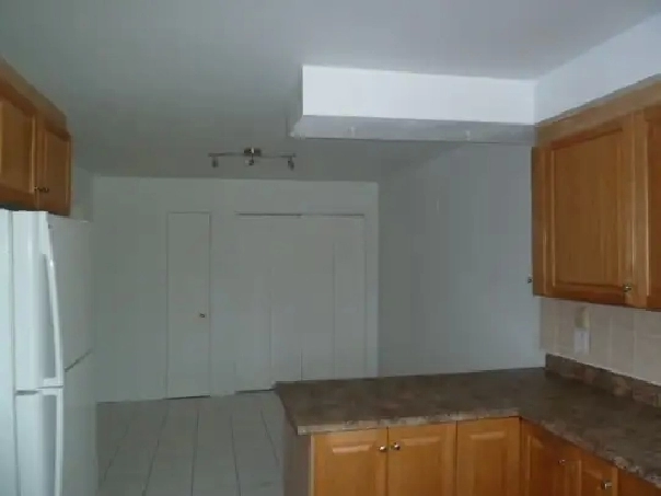 Grand 5 1/2 près du Métro CARTIER/CONCORDE