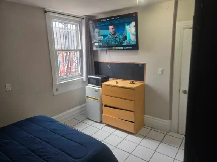 ONE MONTH OF RENT FREE! Steps from Elgin and the Canal - 55