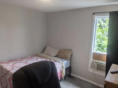 ONE MONTH OF RENT FREE! NO CREDIT CHECKS! NO EMPLOYMENT VERIFIC