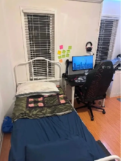 Room for rent at York University Village