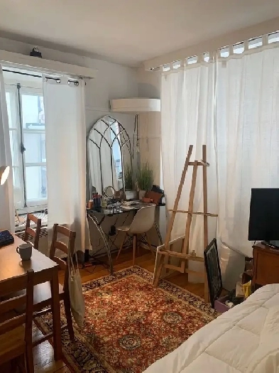 Beau logement 2½ rue Garneau Vieux-Québec JUILLET