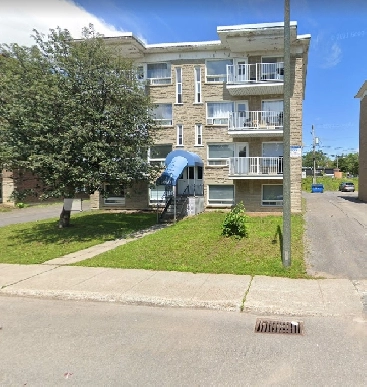 Grand 4 1/2 au 5060 5e Ave Est. Juillet WIFI inclus