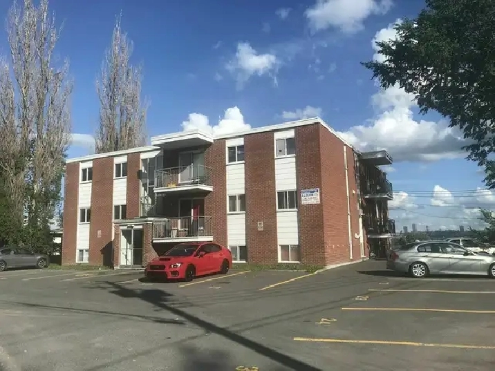 Superbe loft 1 1/2 1er étage Charlesbourg  JUILLET