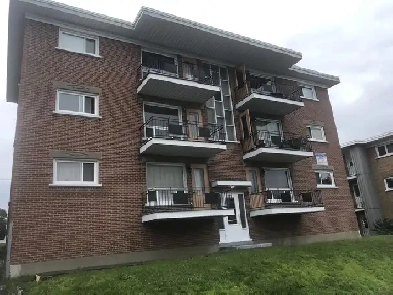 Beau grand 4 1/2 Beauport, 1er étage, Chauffé LIBRE