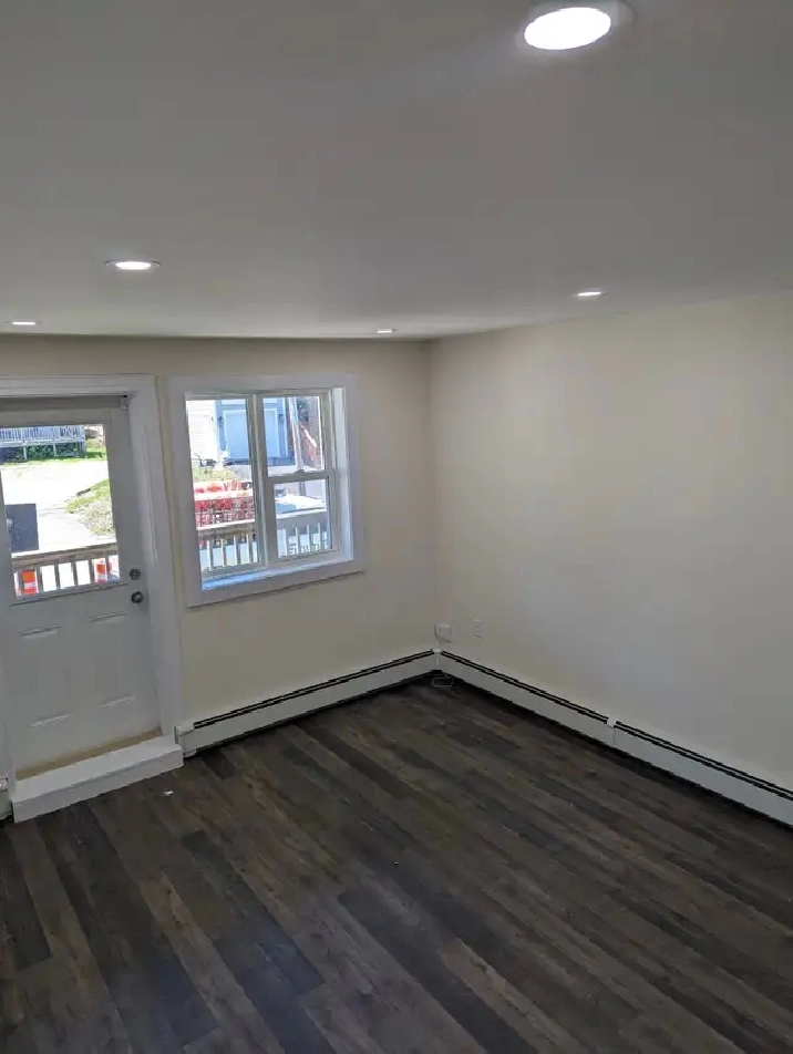 Fairview 1BR|Unit 4 - Private Balcony - Aug 1st - Heat/Water Inc