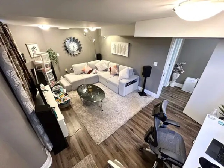 NORTH END Spacious 1 Bed Plus Den Apartment!