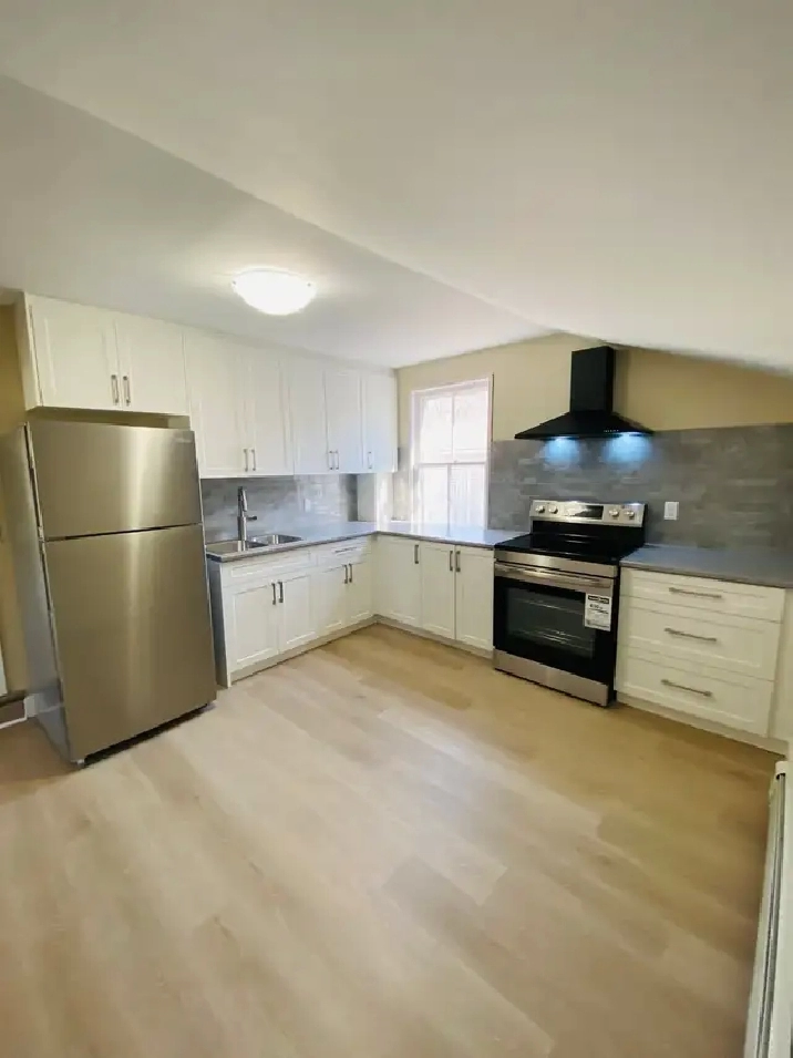 All-inclusive, 2 bedroom, excellent location near Richmond Row!