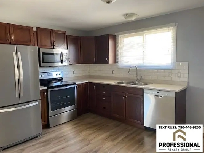 2 Bed / 1 Bath SE Main Floor Suite with Fenced Yard