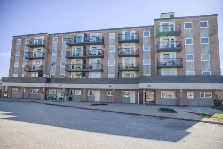 1 Bedroom Apartment North Bay - All inclusive Great for Seniors