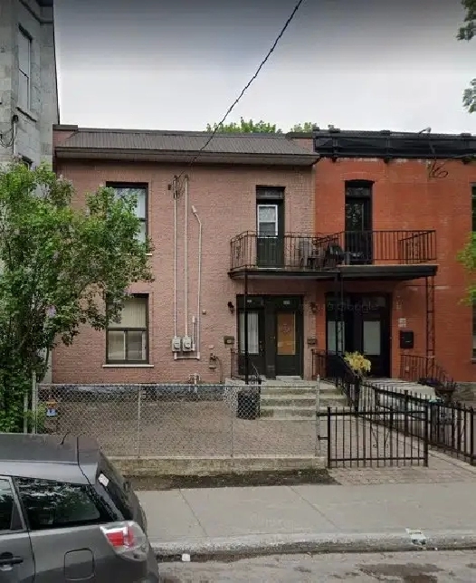 Mile-end 2 bedroom   Den