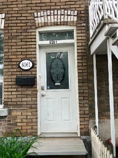 4 1/2 upper duplex for rent July 1st