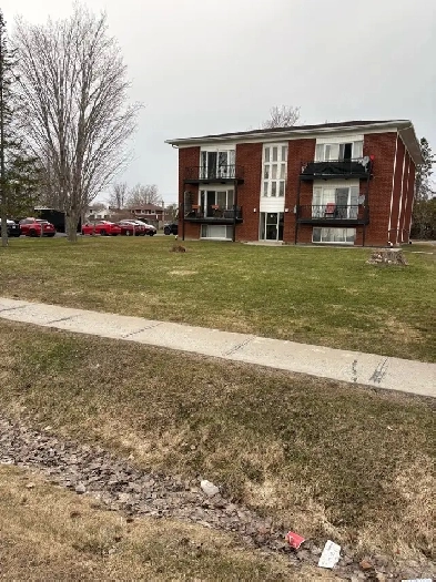 Long  Sault  55 Simcoe. Two bedroom apartment for rent.