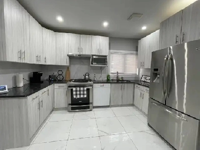 Rooms available in newly renovated Windsor home