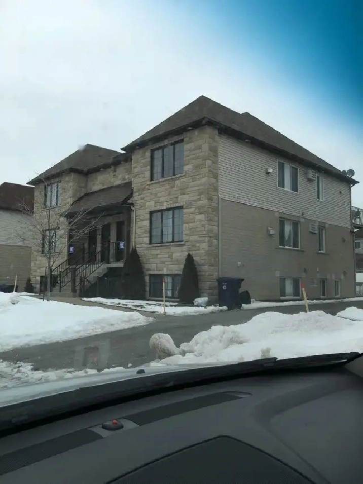 Condo 4 1/2 à louer, Chomedey, laval