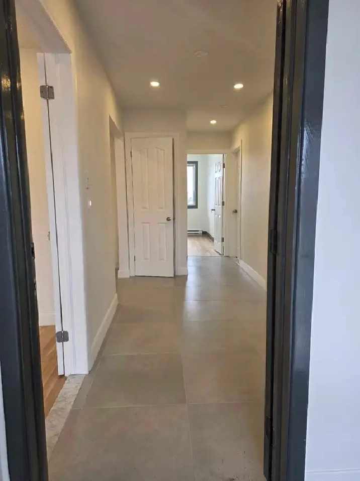 Super 5 1/2 metro fabre a proximite de tous les services